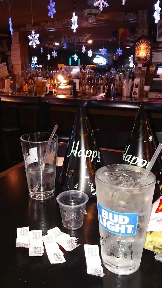 Ice Cold Drinks & Fast Service